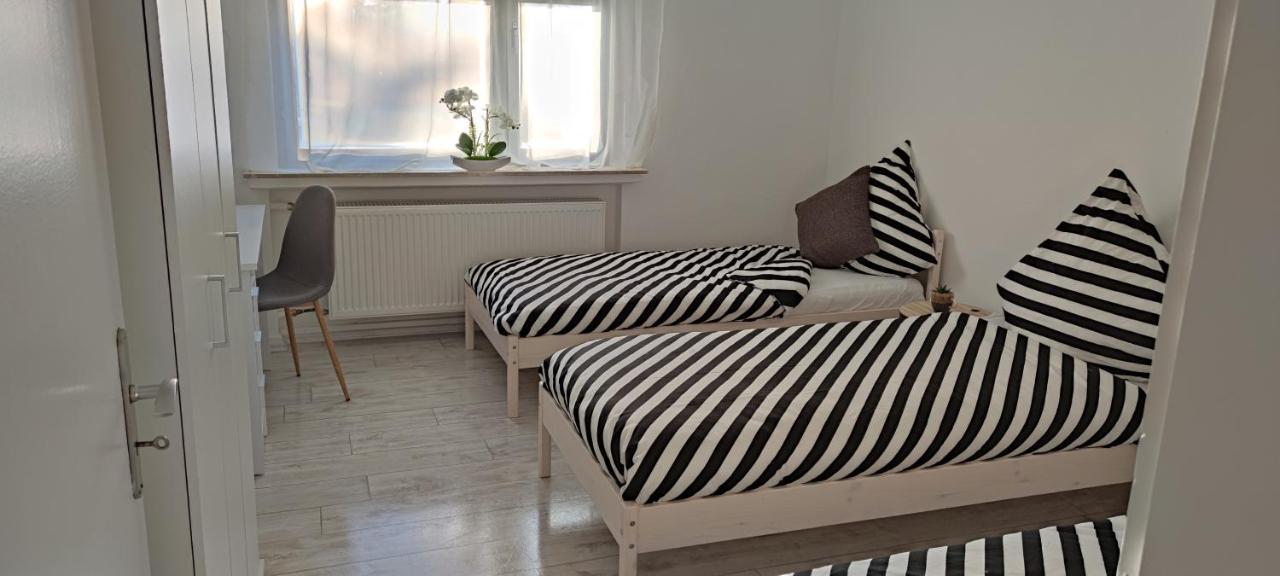 Schoene Und Optimal Gelegene Wohnung Weisskirchen Luaran gambar