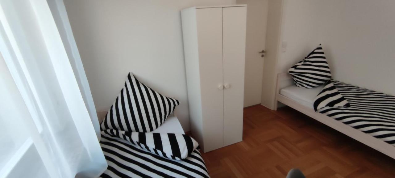 Schoene Und Optimal Gelegene Wohnung Weisskirchen Luaran gambar