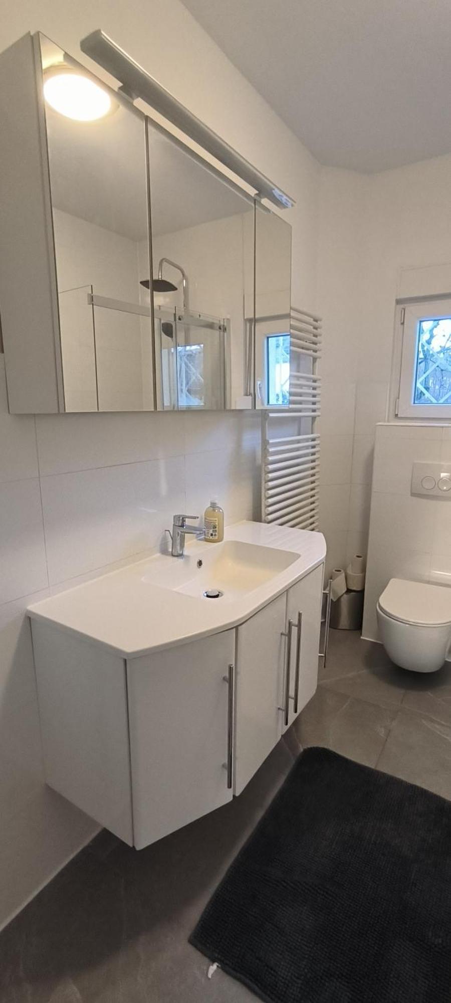 Schoene Und Optimal Gelegene Wohnung Weisskirchen Luaran gambar